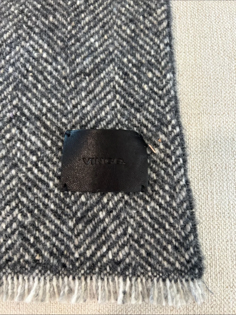 Vince Herringbone Boucle Wool & Alpaca-Blend Scarf, Heather White Black,  NWT